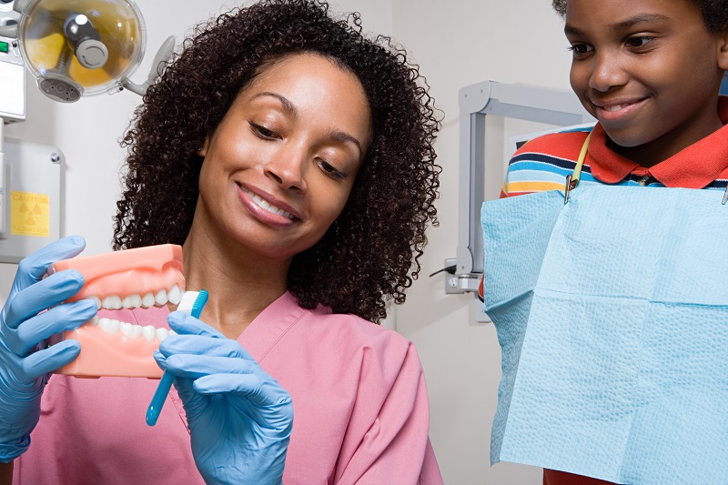 How to Choose the Best dental Laboratory for Your Dental Implants?
