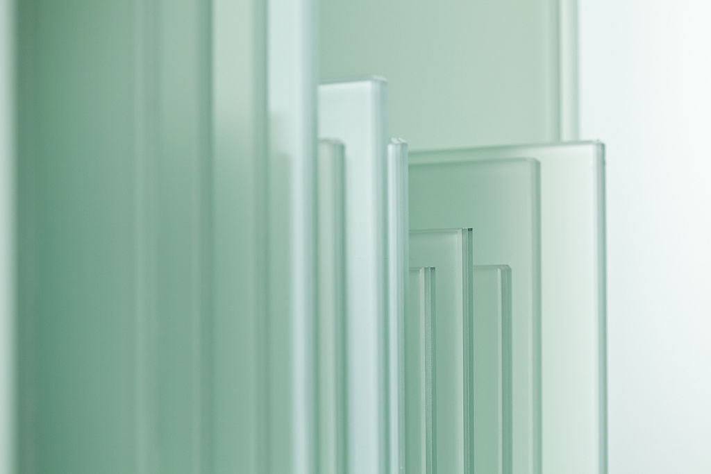 Manufacture a Product With Desired Sturdiness by Using Clear Polycarbonate Sheets