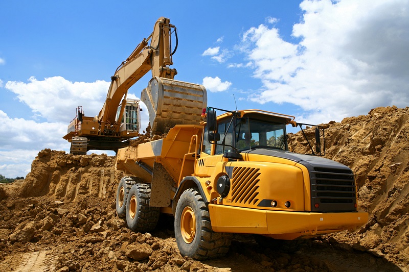 Heavy-duty Earth Movers Can Make Your Life Easy at Construction Sites