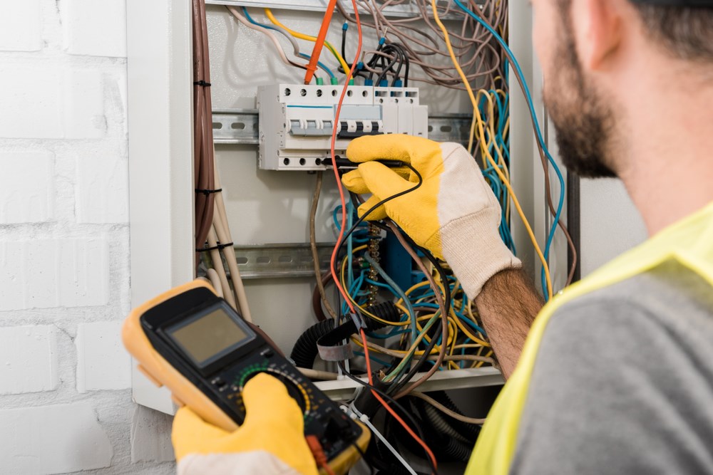 Find Best Expertise Electrician Qualities
