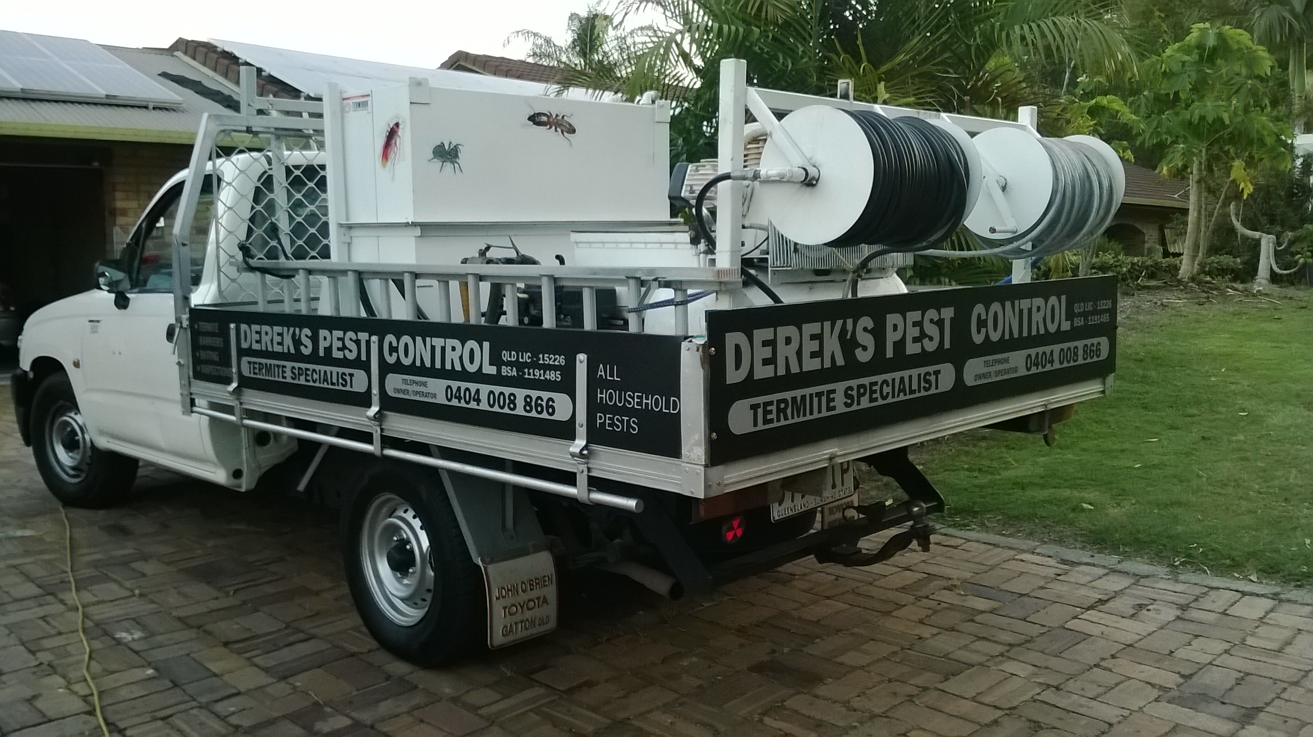 Dereks Pest Control