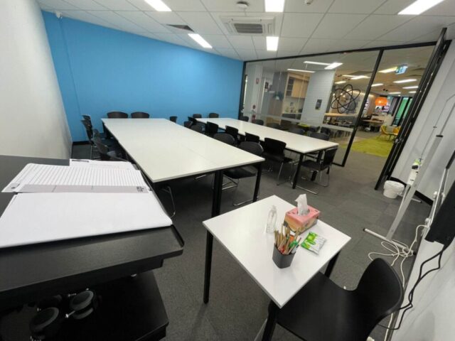 Auswide College