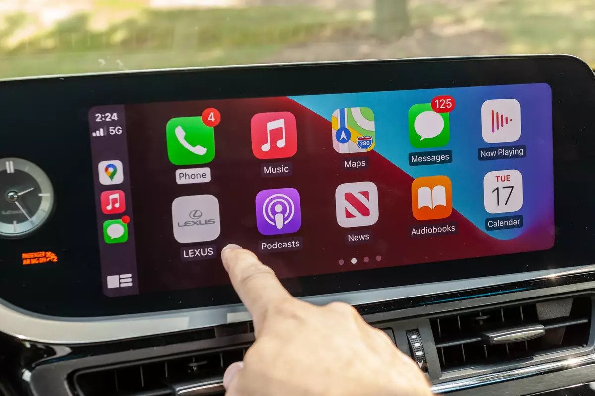 What is Wireless Apple CarPlay & How Do I Get it in My Car?