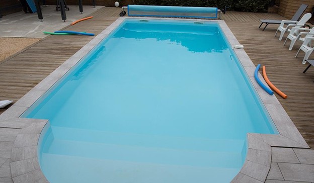 Finding the Right Albury Pool Builders for Your Pool Renovation Project