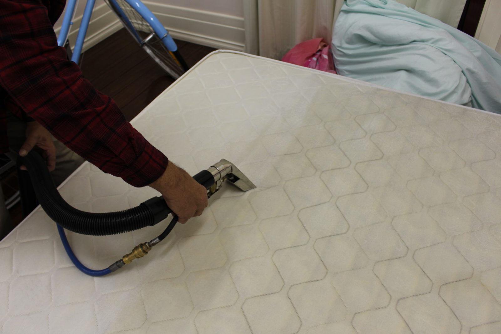 4 Common Mistakes We Make When Cleaning The Mattress