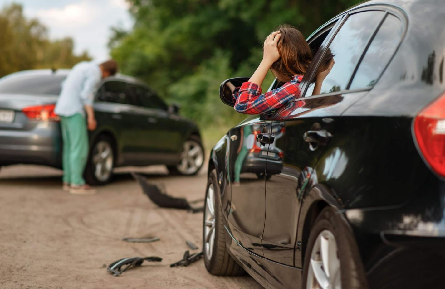 Car Accident Settlements vs. Lawsuits: Which is Right for You?