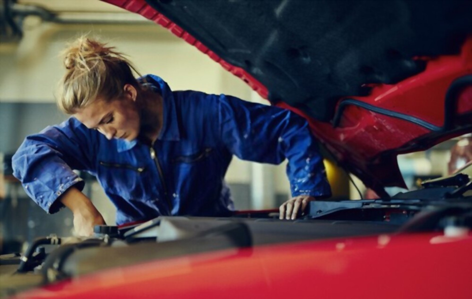 4 Ways To Get Your Car Serviced By A Mechanic The Right Way