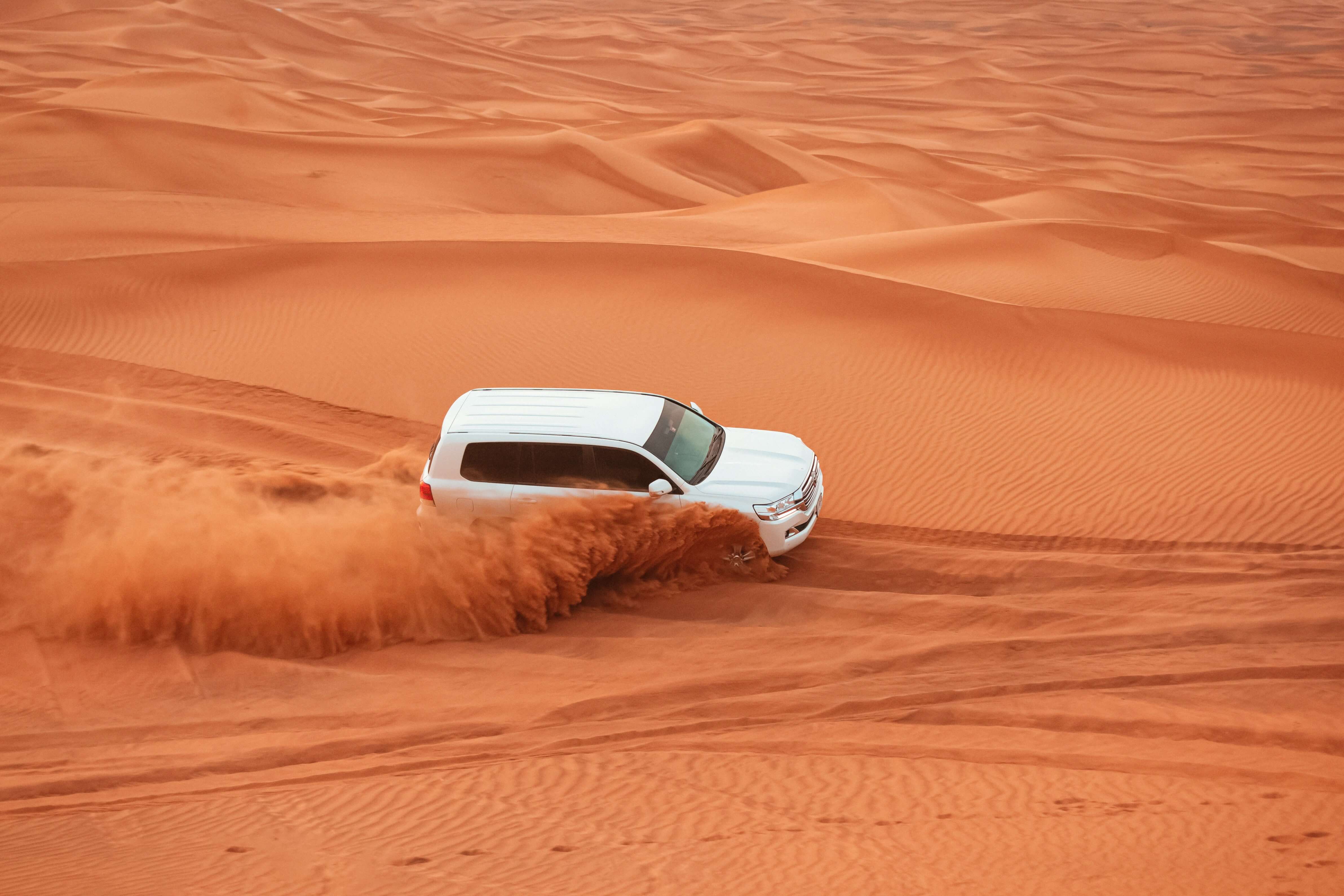 How to travel in Dubai desert safari